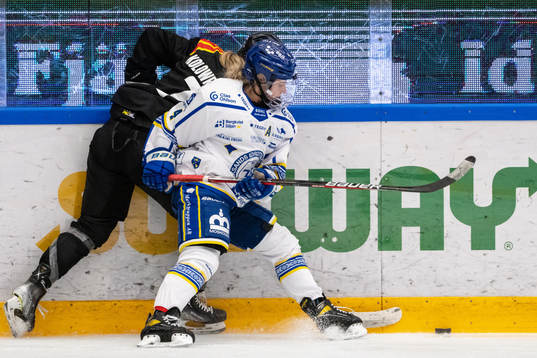 Brynäs Samantha Kolowratova och Leksands Wilma Johansson