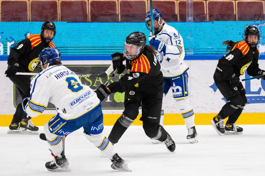 Leksands Gracen Hirschey  och Brynäs Rosa Lindstedt