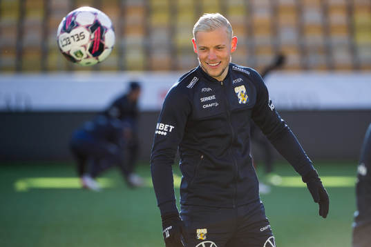 Erik Sorga innan fotbollsmatchen i Svenska Cupen mellan