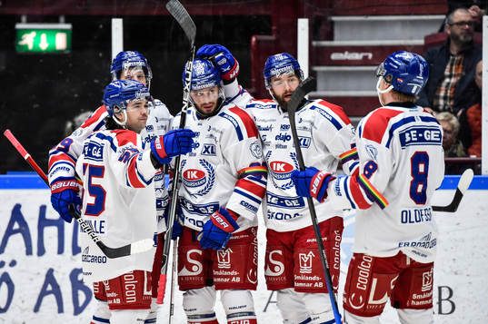 Oskarshamns Tomas Zohorna (m) jublar med lagkamrater