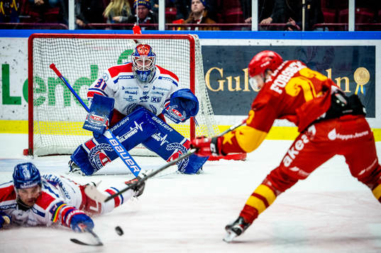 Malmö Redhawks Christoffer Forsberg mot Oskarshamns