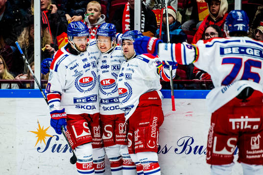 Oskarshamns Mikkel Øby-Olsen jublar