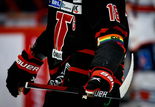 Pride armbandindel på Örebros Rodrigo Abols
