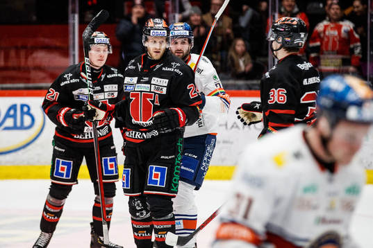 Örebros Jani Lajunen jublar