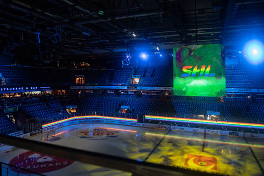 inför ishockeymatchen i SHL mellan Färjestad och Frölunda