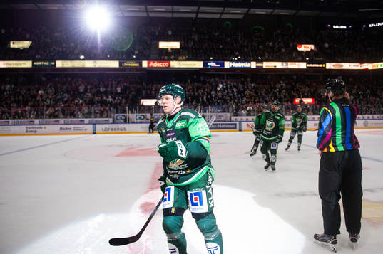 Färjestads Daniel Viksten jublar