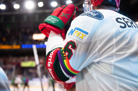 inför ishockeymatchen i SHL mellan Färjestad och Frölunda