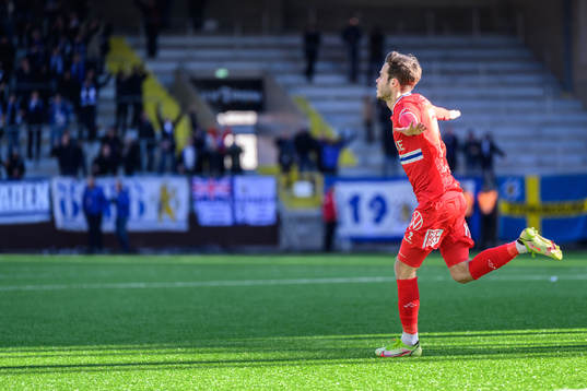 IFK Göteborgs Emil Salomonsson jublar