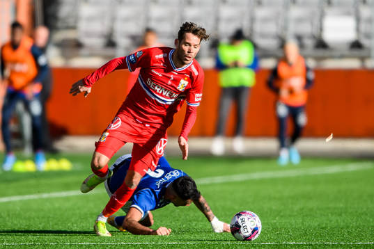 IFK Göteborgs Emil Salomonsson och Norrbys Abbas Mohamad