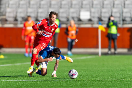 IFK Göteborgs Emil Salomonsson och Norrbys Abbas Mohamad