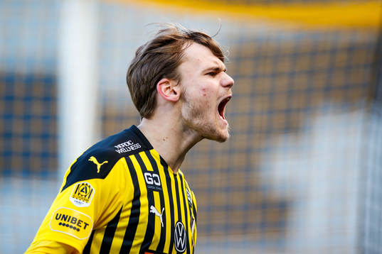 Häckens Oscar Uddenäs jublar