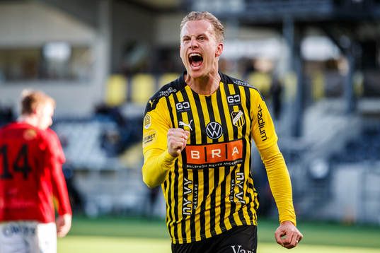 Häckens Gustav Berggren jublar