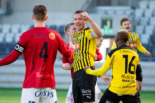 Häckens Even Hovland jublar