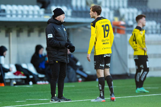 Häckens tränare Per-Mathias Høgmo och Oscar Uddenäs