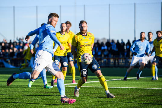Malmö FFs Lasse Nielsen och Ängelholms Emil Åberg