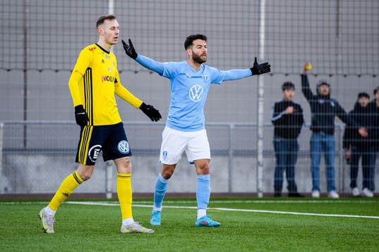 Malmö FFs Erdal Rakip reagerar mot domaren