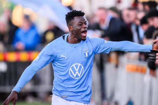 Malmö FFs Malik Abubakari jublar