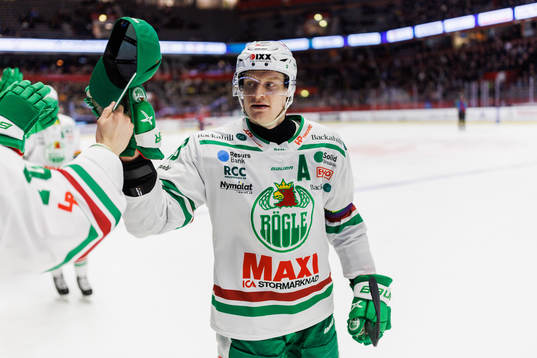 Rögles Anton Bengtsson jublar