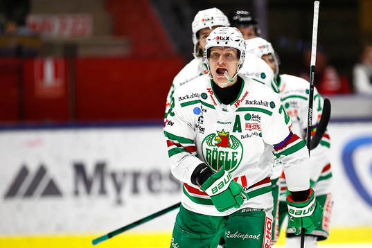 Rögles Anton Bengtsson jublar