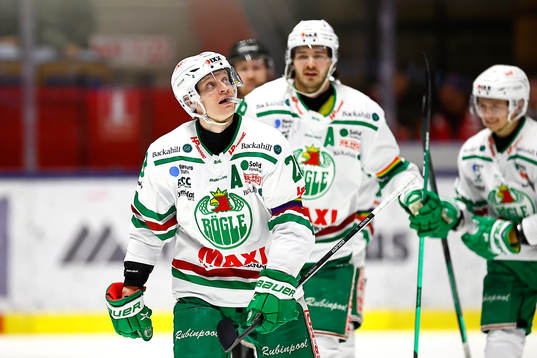 Rögles Anton Bengtsson jublar