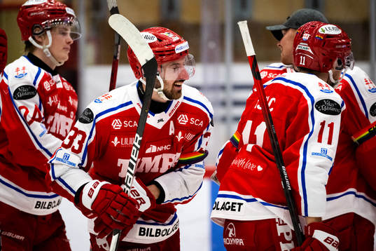 Timrås Albin Lundin jublar