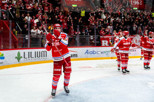 Timrås Albin Lundin jublar