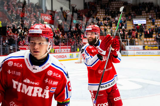 Timrås Per Svensson jublar