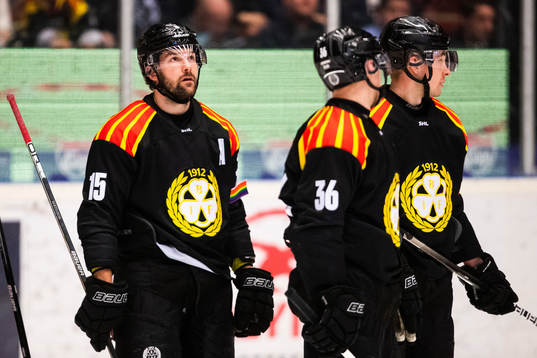Brynäs Simon Bertilsson deppar