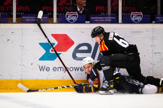 Djurgårdens Tim Söderlund och Brynäs Julius Bergman