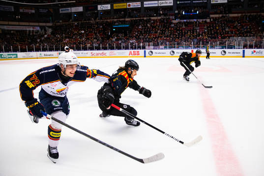 Djurgårdens William Eklund och Brynäs Kristofer Berglund