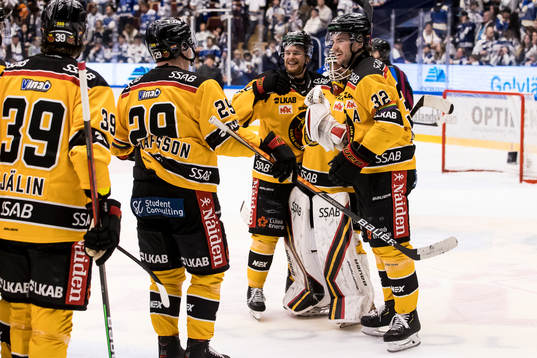 Luleås spelare jublar