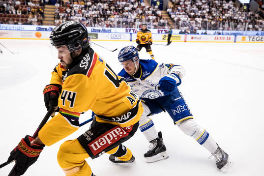 Luleås Jonathan Andersson och Leksands Carter Ashton