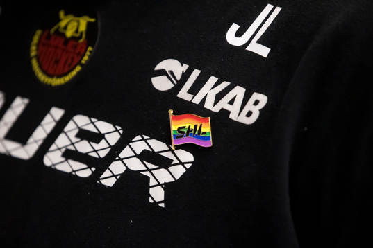 Pride pin