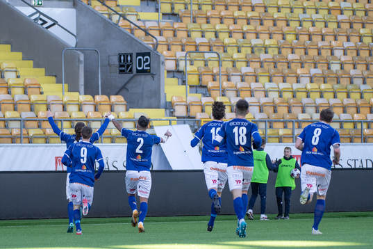 Norrbys spelare jublar