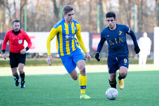s Nicolas Stefanelli