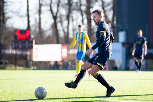 s Sebastian Larsson