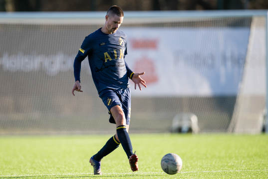 s Mikael Lustig