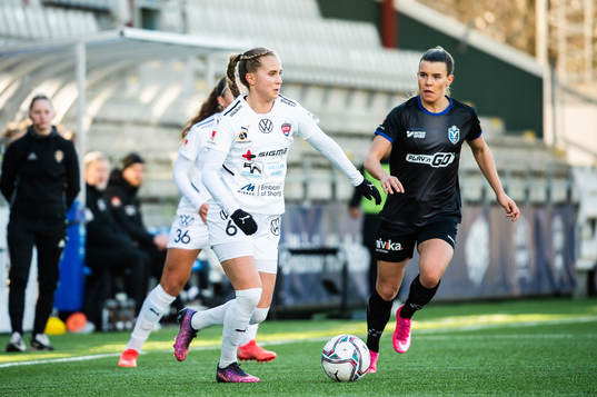 Rosengårds Ria Noora Minerva Öling och Växjös Mimki