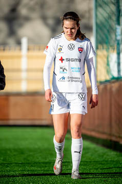Rosengårds Evelina Pettersson skadas och får utgå