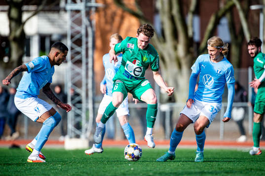 BK Olympics Axel Sjöberg mot Malmö FFs Sergio Pena och