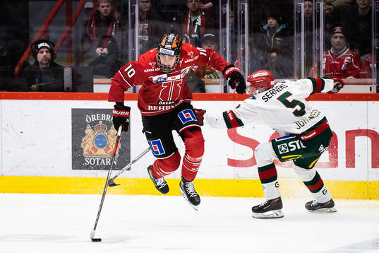 Örebros Leo Carlsson och Frölundas Filip Johansson