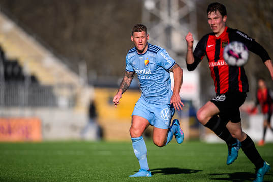 Djurgårdens Victor Edvardsen och Brommapojkarnas Robin Frej