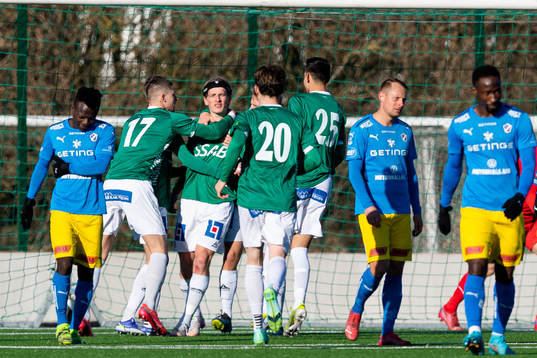 Brages spelare jublar