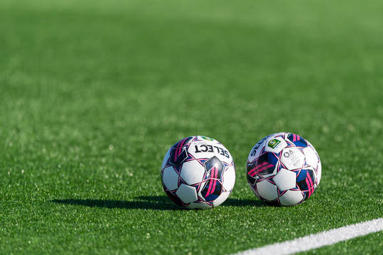 Fotbollar före fotbollsmatchen i Svenska Cupen mellan