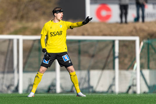Brages målvakt Viktor Frodig