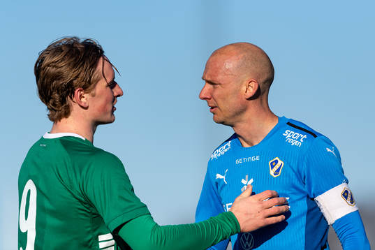 Brages Douglas Karlberg och Halmstads Andreas Johansson