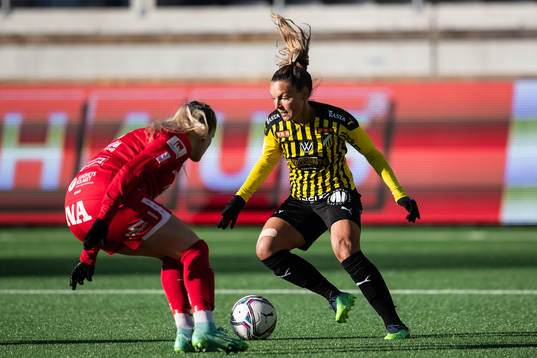 Örebros Elin Pikkujämsä och Häckens Johanna Rytting