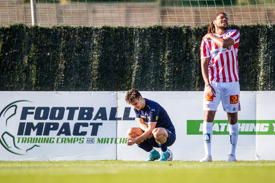 Assad Al Hamlawi of Helsingborg and Christophe Psyché of