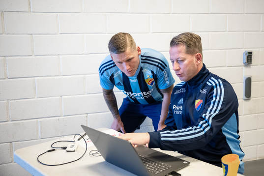 Victor Edvardsen och lagledare Daniel Granqvist