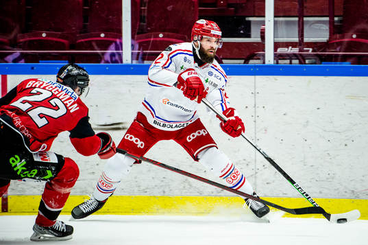 Timrås Per Svensson mot Malmö Redhawks Lars Bryggman